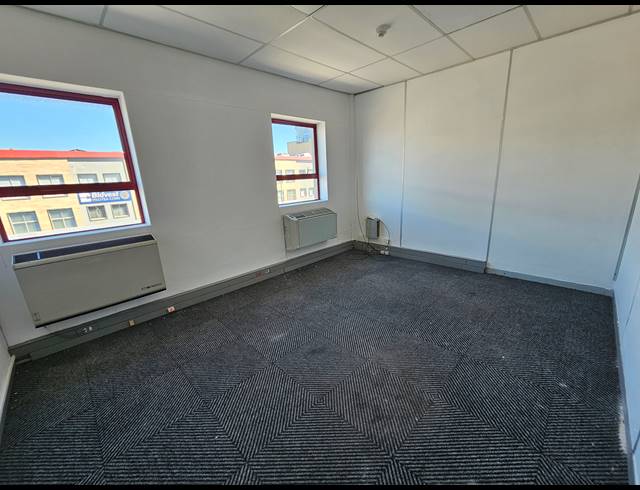340M² OFFICE TO LET IN TYGER VALLEY